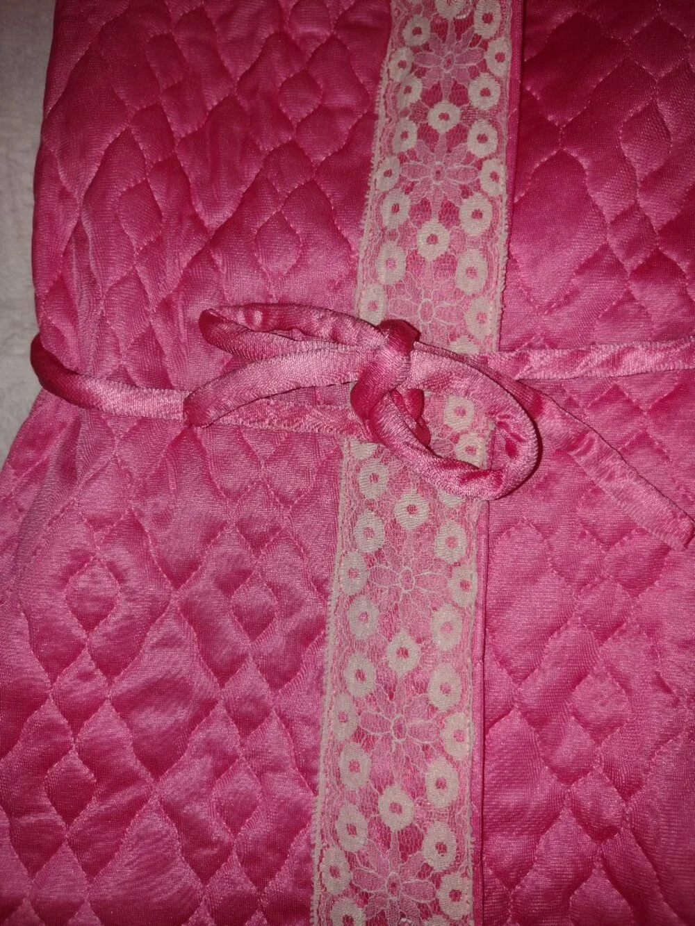 Vintage 70's Komar Pink Quilted Robe union made size 14-16 (item A17)